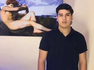 AlejoBennett – webcam model profile photo
