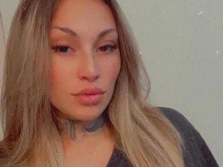 AlicianaHillz's Thumb Image