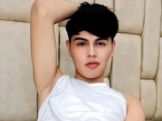 danilog515 – webcam model profile photo Image 4