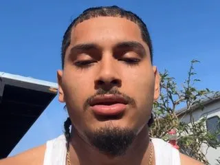 Bforeign – webcam model profile photo