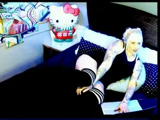 TiffanyTrinity – webcam model profile photo Image 11