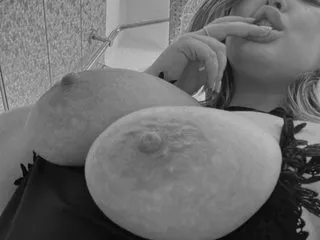 zamarahotcf – webcam model profile photo Image 4