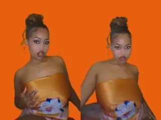 Curvycharm's Thumb Image