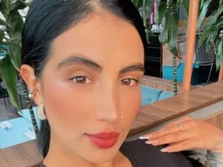 Crelly – webcam model profile photo Image 6