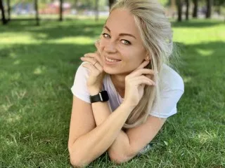 Elliette – webcam model profile photo