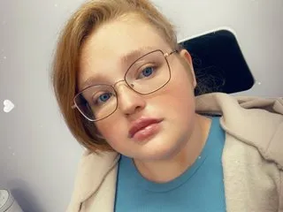 Crelly – webcam model profile photo Image 10