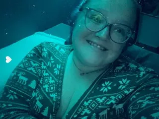 Crelly – webcam model profile photo Image 9