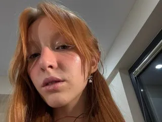 FoxieKiss – webcam model profile photo