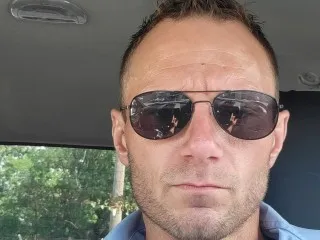 ZaraKnox – webcam model profile photo Image 2