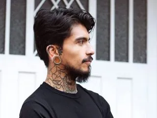 j_tattos – webcam model profile photo