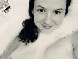 rachelx69 – webcam model profile photo Image 2