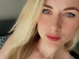 KateDivineUK's Thumb Image