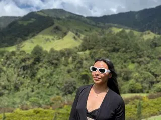Carolina_xo – webcam model profile photo Image 2