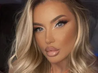 brendaliive – webcam model profile photo Image 3