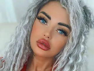 LaraBankss's Thumb Image
