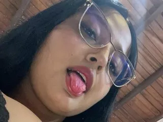 LuciiaSaenz – webcam model profile photo