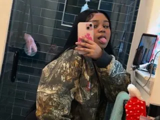 Maddiibaee's Thumb Image