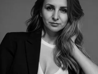 NinaBigTasty – webcam model profile photo Image 4