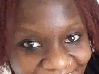 MichelleV8 – webcam model profile photo