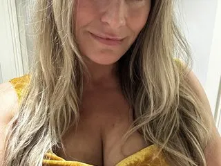 brendaliive – webcam model profile photo Image 3