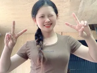 OrangeBae – webcam model profile photo
