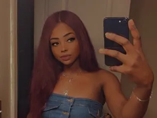 DaishaSweet – webcam model profile photo Image 2