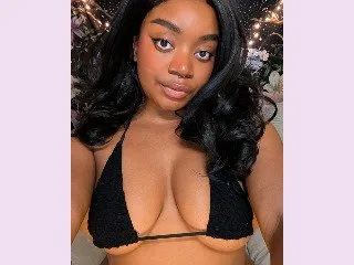ReneeRobin Image 2