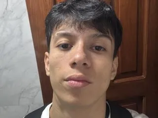 reyescamcam's Thumb Image