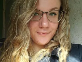 SarahTineke – webcam model profile photo