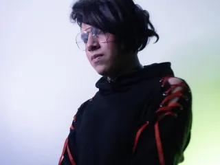 Satuurn's Thumb Image