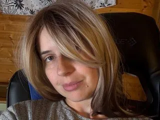 BlondeJJ – webcam model profile photo Image 2