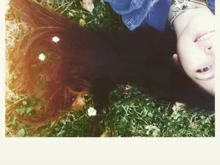 TinyVixenn – webcam model profile photo Image 7