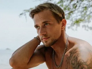 yourmars – webcam model profile photo