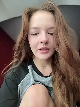 LiaRussel – webcam model profile photo Image 4