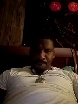 007Giovani – webcam model profile photo