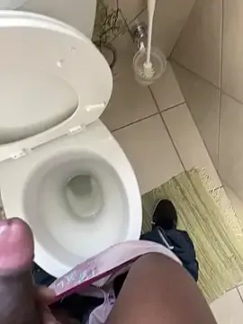 alandelrey57 – webcam model profile photo Image 8