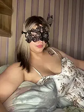 CintiaHolms – webcam model profile photo Image 2