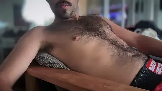 Robine868 – webcam model profile photo Image 3