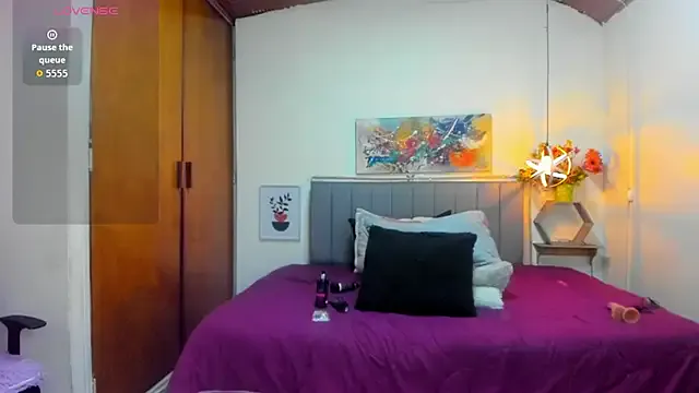 MeganMagnus – webcam model profile photo Image 17