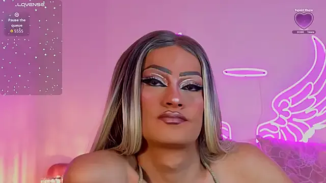 MiaColliings – webcam model profile photo Image 12