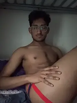 MckennieMoon – webcam model profile photo Image 11