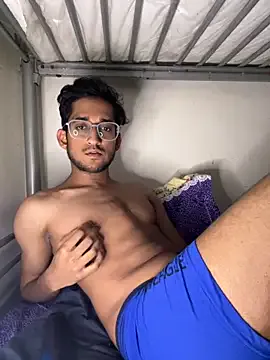 MckennieMoon – webcam model profile photo Image 13