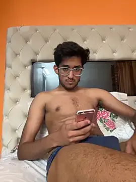 MckennieMoon – webcam model profile photo Image 15