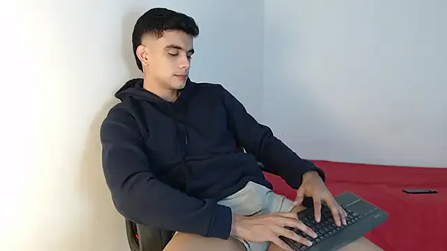 whitneyt – webcam model profile photo Image 10