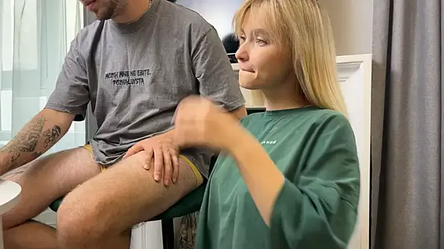 SunnyDesirexxx – webcam model profile photo Image 15