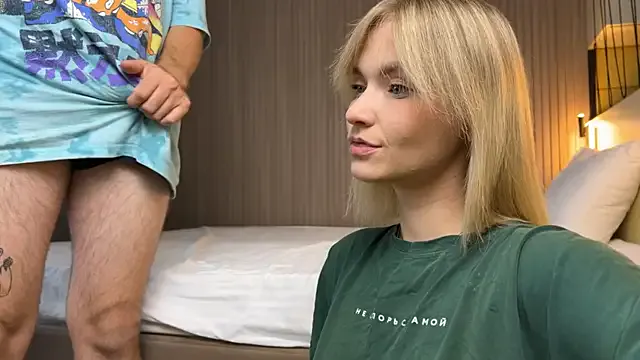 SunnyDesirexxx – webcam model profile photo Image 18