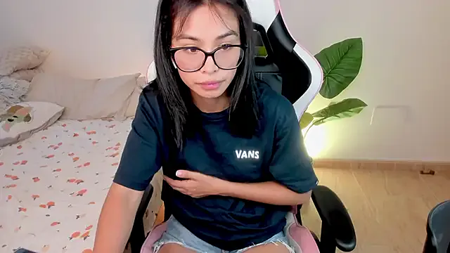 Hotbhabi305 – webcam model profile photo Image 4