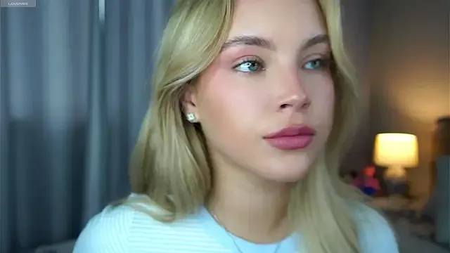 JuicyFruits93 – webcam model profile photo Image 8