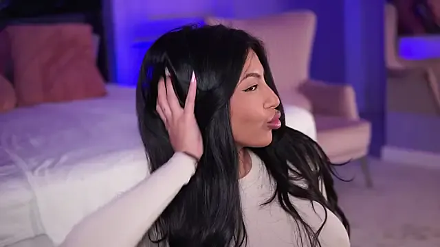 LisaPearly – webcam model profile photo Image 9