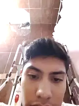 EllieCherry – webcam model profile photo Image 3